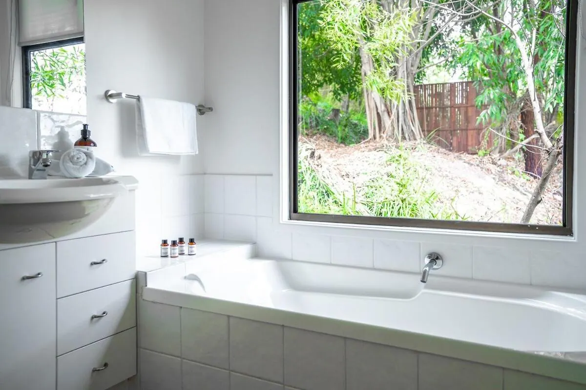 Personal Sauna & Ice-Bath At Kookaburra Cabin Mudgeeraba 0*,  Australia